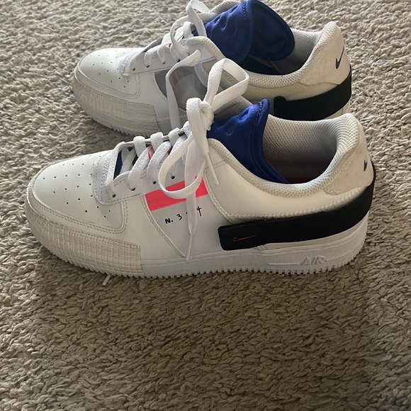 Nike Air Force 1 - Picture 2 of 4